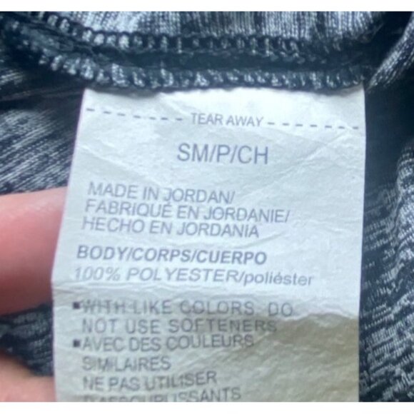 Under Armour HeatGear Gray Long Sleeve 1/4 Zip Performance Training Wicking - Picture 4 of 6